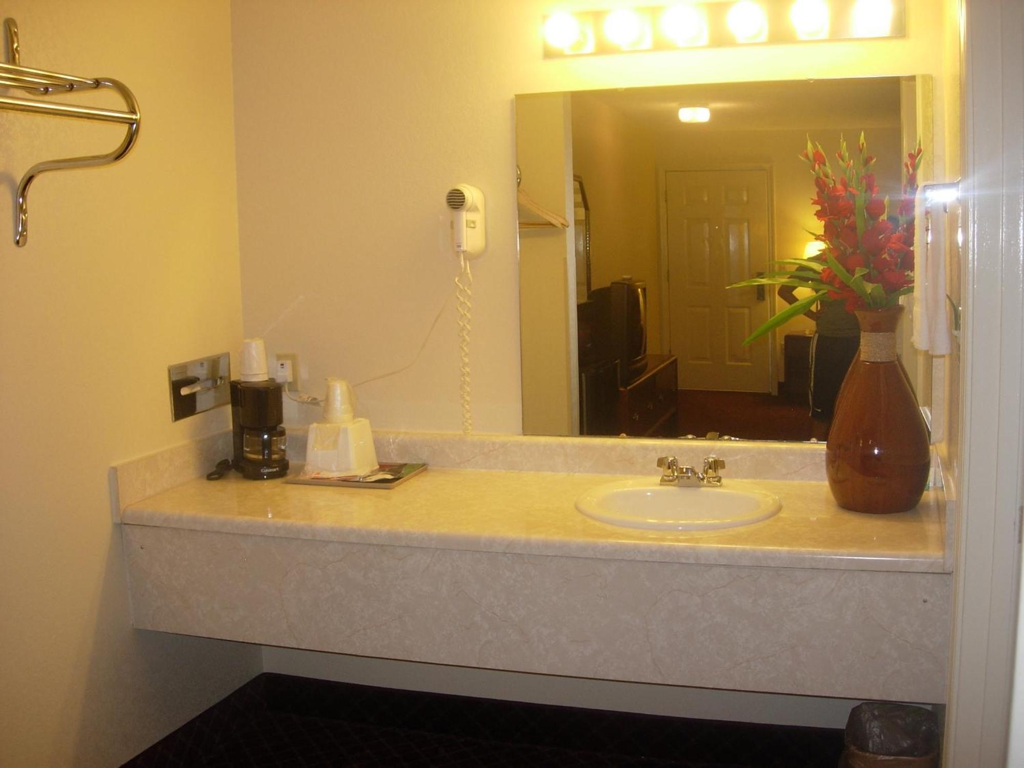 Western Inn & Suites Douglas Εξωτερικό φωτογραφία