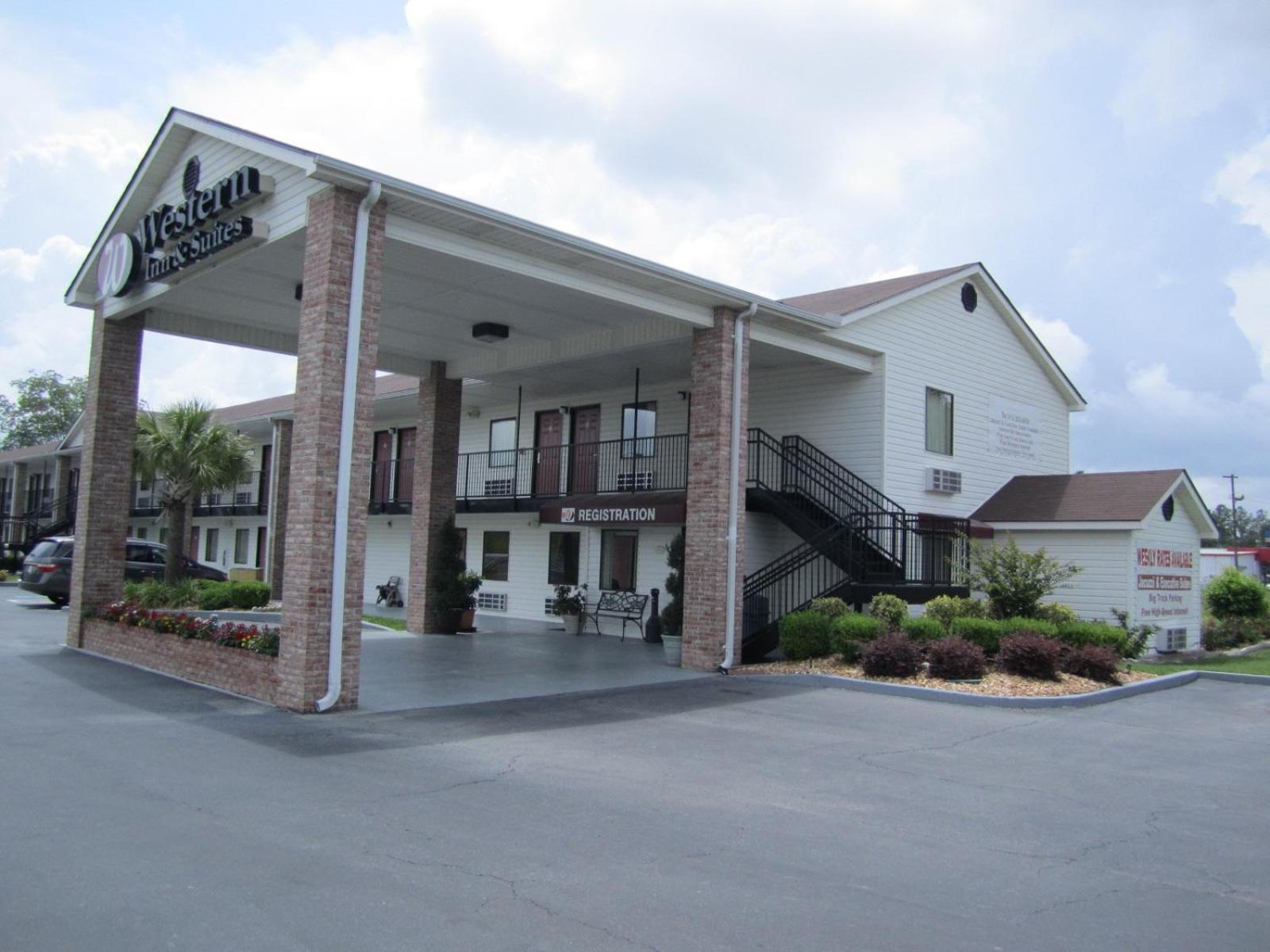 Western Inn & Suites Douglas Εξωτερικό φωτογραφία